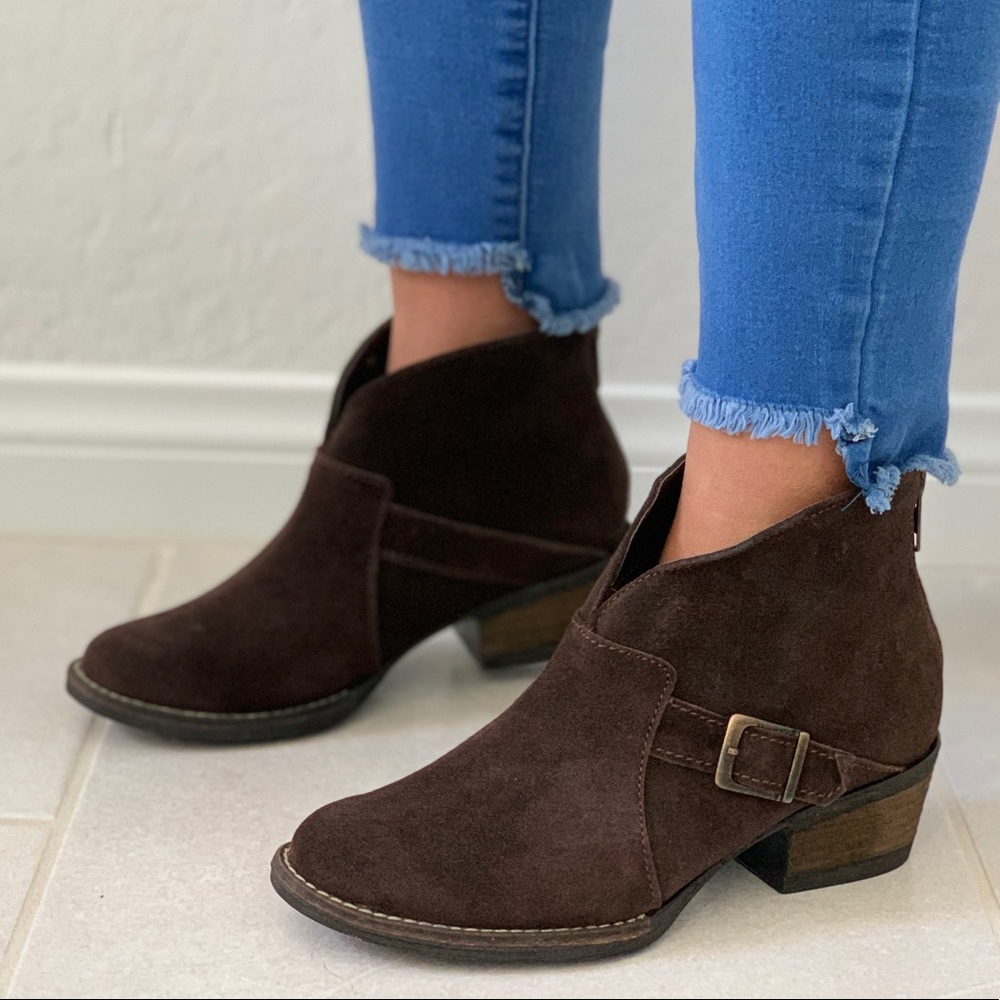 Distressed Buckle Boyfriend Chic Ankle Bootie